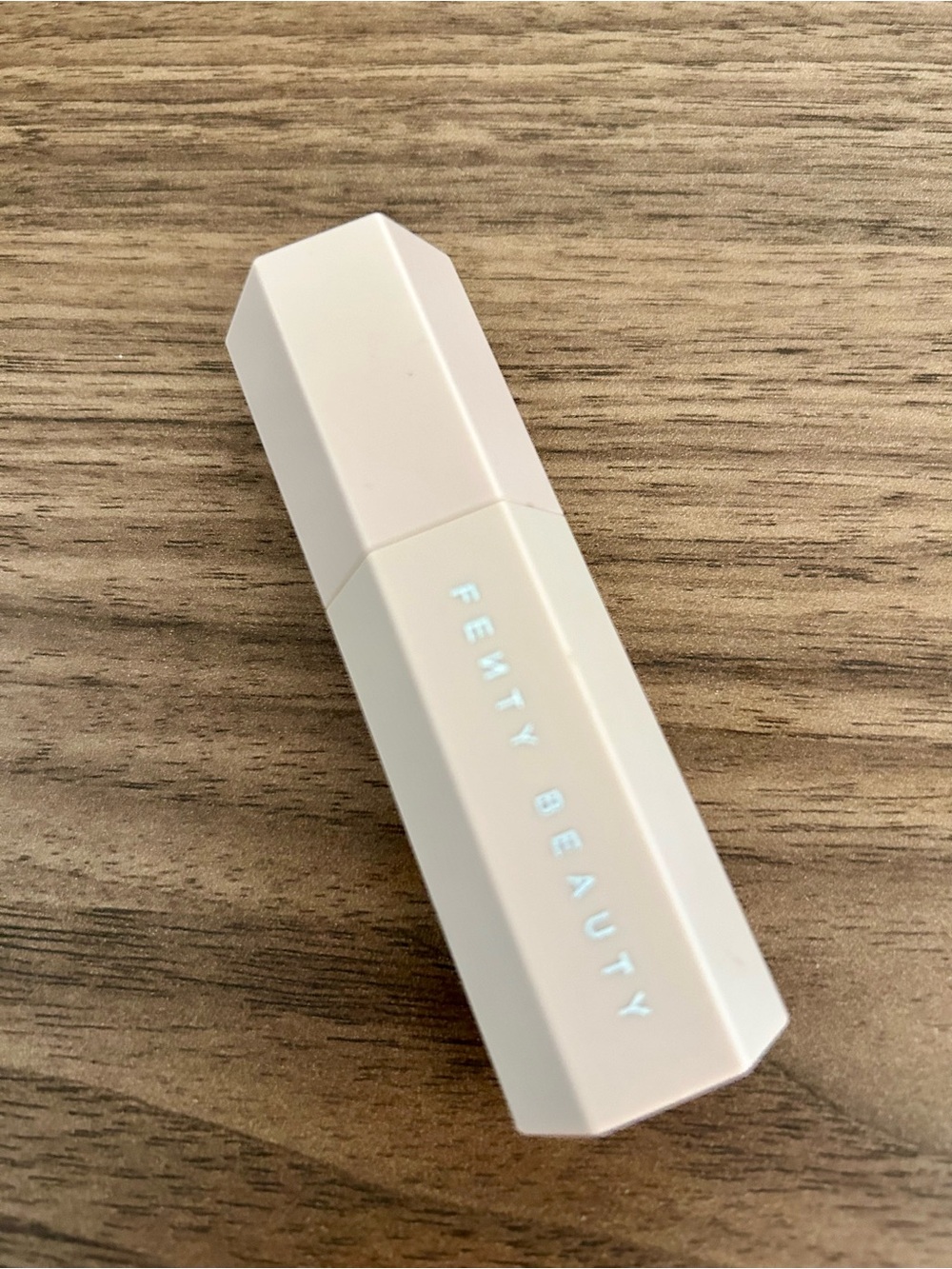 Fenty Beauty by Rihanna
Match Stix Matte Contour Skinstick amber